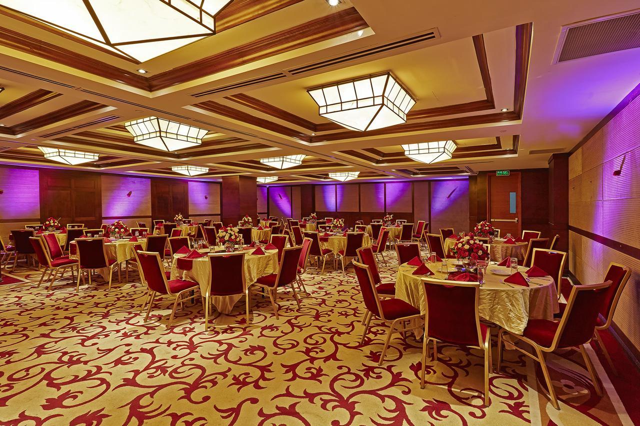 Six Seasons Hotel Дакка Экстерьер фото